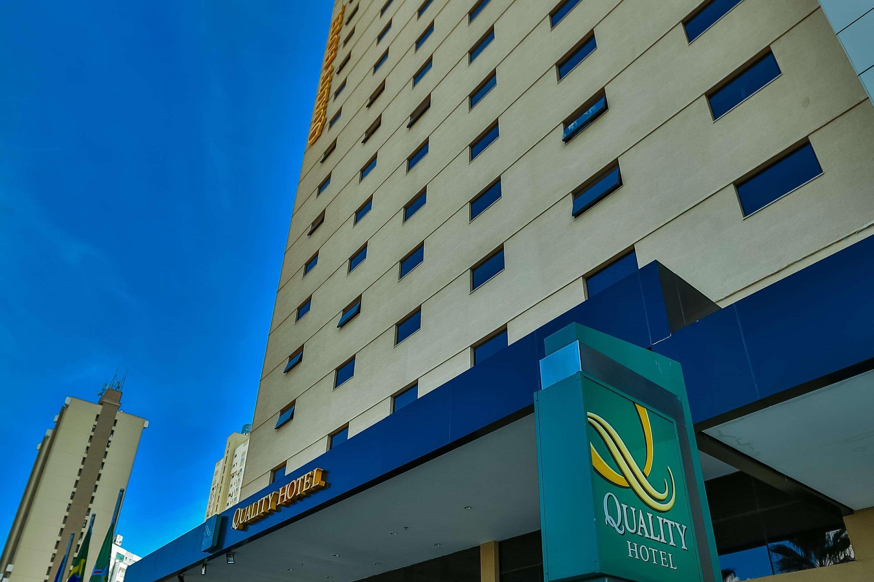 Quality Hotel Flamboyant Goiânia Esterno foto